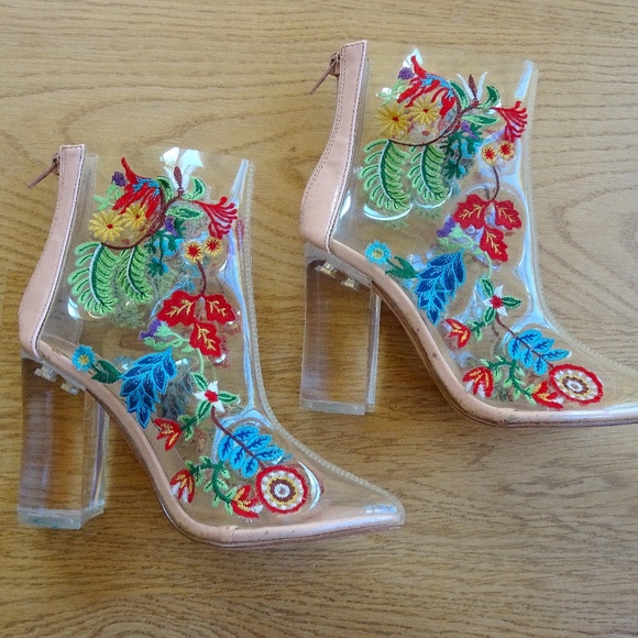 Privileged Colorful Floral Embroidered Clear Lucite Heel Boots Women's Size 6 - Picture 1 of 7